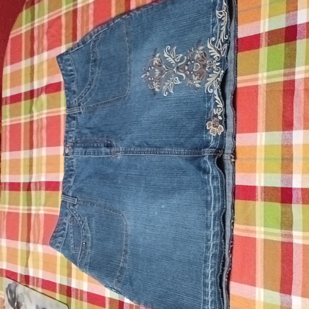 Jean skirt Flower design Size 16. Brown and Tan stitch. French Cuff. Gold stud